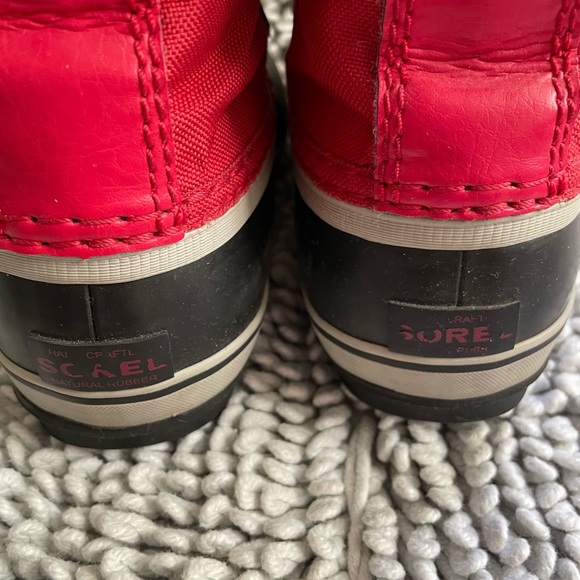 Sorel kids boots size 1 - Picture 7 of 8